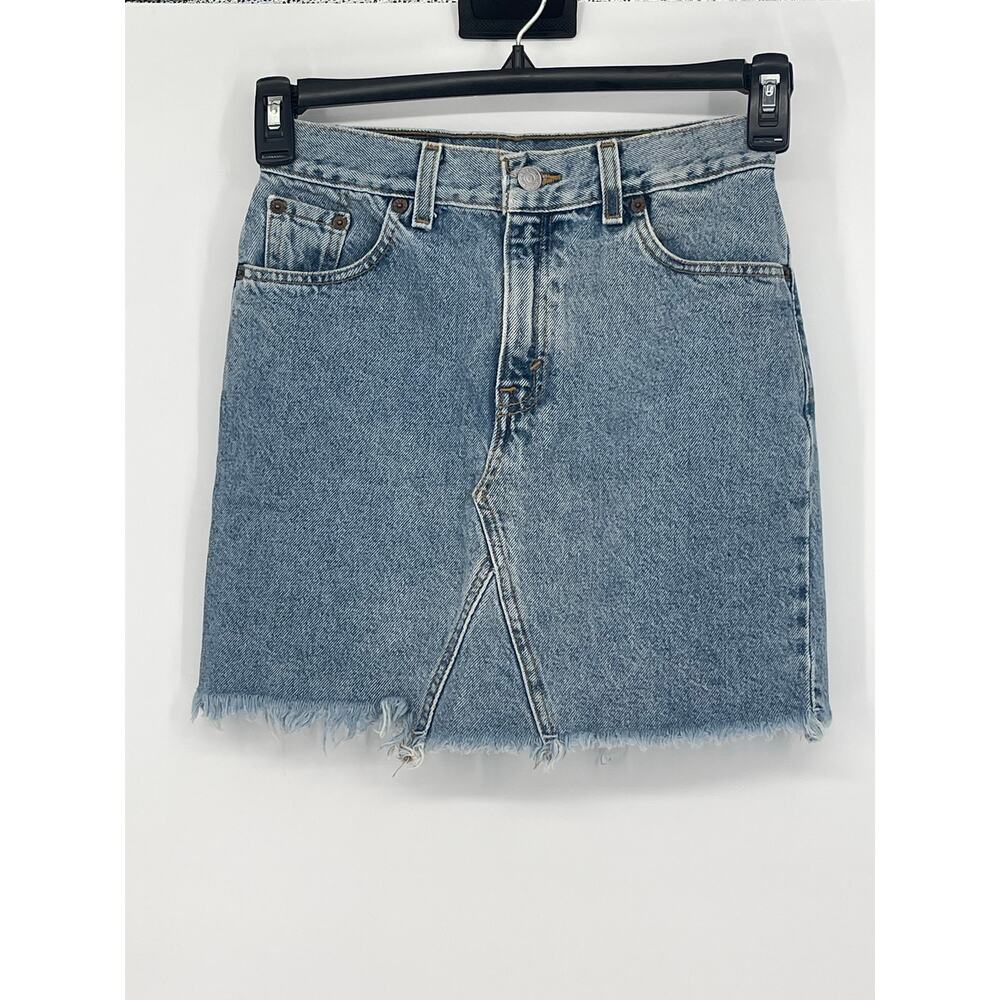 Levi's Strauss Women's Signature High‎ Rise Blue Denim Skirt Raw Hem